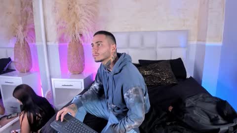 Snapshot of asiamiller_ chatting on December 14, 3:56 am AsiaMiller online show from December 14, 3:56 am