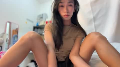 Snapshot of asian_aki chatting on June 19, 12:09 pm Marj online show from June 19, 12:09 pm