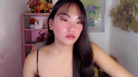 Snapshot of asian_alliyah chatting on July 10, 11:29 pm asian_alliyah online show from July 10, 11:29 pm