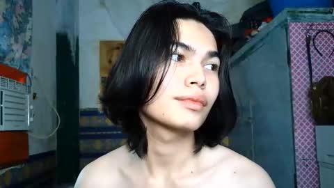 Snapshot of asian_babyboi chatting on June 9, 6:36 am asian_babyboi online show from June 9, 6:36 am