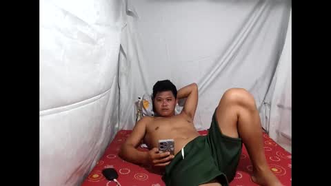 asian_boy4u online show from April 12, 12:10 pm