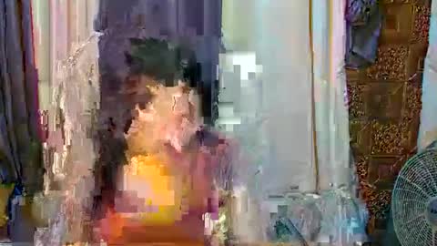 Snapshot of asian_boy_ralph143 chatting on April 14, 6:52 am ELLE dont forget to follow and thumbs up online show from April 14, 6:52 am