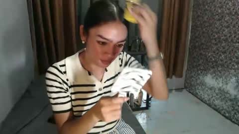 asian_cassy online show from April 9, 12:32 pm