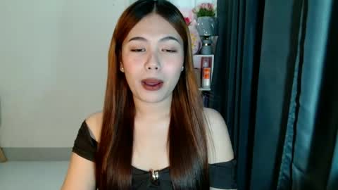 asian_enzyxx online show from April 15, 5:03 am