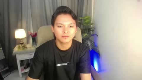 Snapshot of asian_handsomexx chatting on November 23, 3:01 pm asian_handsomexx online show from November 23, 3:01 pm