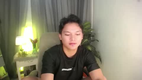 Snapshot of asian_handsomexx chatting on November 24, 7:19 am asian_handsomexx online show from November 24, 7:19 am