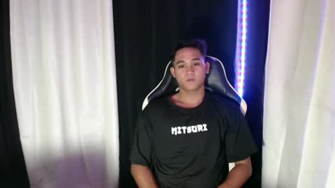 asian_hugecock747645 online show from January 27, 3:58 am