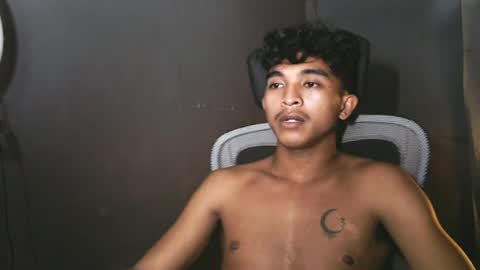 Snapshot of asian_hunk_moreno chatting on June 17, 4:30 pm Yuri online show from June 17, 4:30 pm