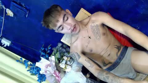 Snapshot of asian_kimxxx chatting on December 23, 12:52 pm don online show from December 23, 12:52 pm