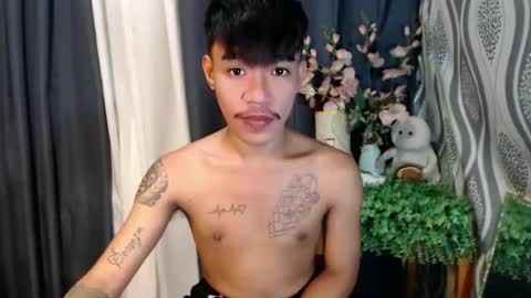 Snapshot of asian_kimxxx chatting on October 20, 12:27 pm don online show from October 20, 12:27 pm