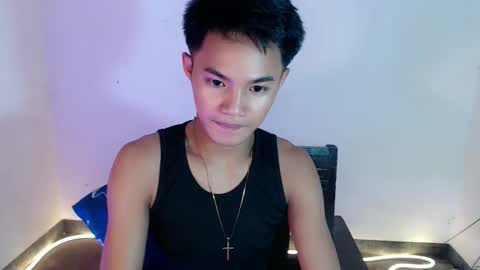 asian_lover05 online show from February 12, 4:24 pm