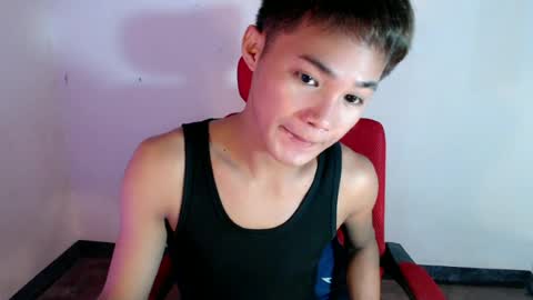 asian_lover05 online show from June 15, 4:20 pm