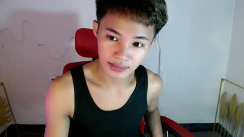 Snapshot of asian_lover05 chatting on July 2, 4:57 pm asian_lover05 online show from July 2, 4:57 pm