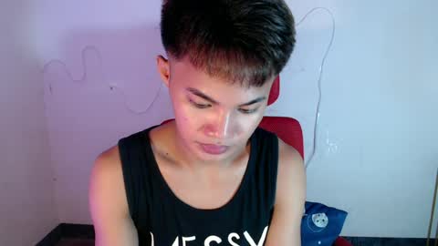 Snapshot of asian_lover05 chatting on July 7, 5:28 pm asian_lover05 online show from July 7, 5:28 pm