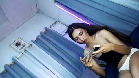 LUCI BABE online show from January 4, 8:05 pm