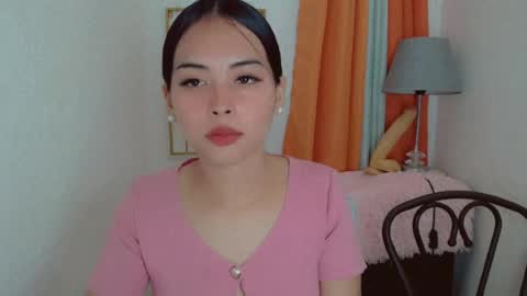 Snapshot of asian_pinay_oldlover chatting on July 14, 10:21 am Angel online show from July 14, 10:21 am