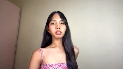 Snapshot of asian_prettypetite chatting on July 7, 6:34 pm KIM online show from July 7, 6:34 pm