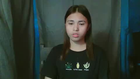 Snapshot of asian_sofiaxxx chatting on March 8, 6:17 am Sofia online show from March 8, 6:17 am