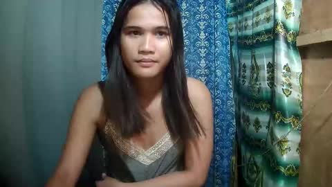 Snapshot of asian_trish chatting on April 5, 11:57 pm asian_trish online show from April 5, 11:57 pm