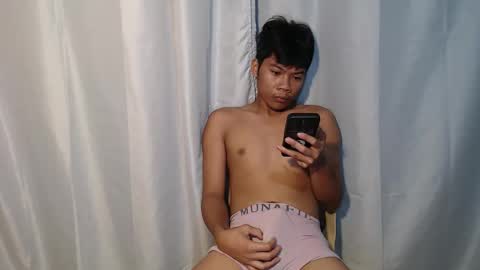 Snapshot of asian_twinkhulk chatting on September 13, 8:08 pm Jm online show from September 13, 8:08 pm