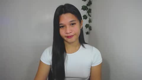 Snapshot of asian_yannie chatting on November 25, 12:21 am Yan online show from November 25, 12:21 am