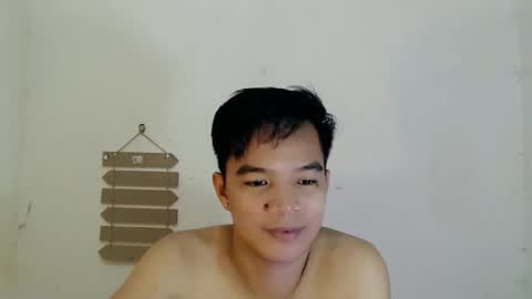 Snapshot of asianash18 chatting on April 11, 6:34 pm ASH online show from April 11, 6:34 pm