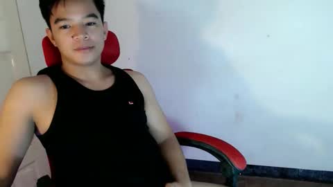 Snapshot of asianash18 chatting on May 15, 8:16 pm ASH online show from May 15, 8:16 pm