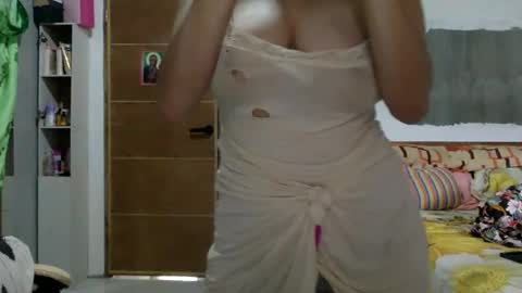 Snapshot of asianashley chatting on January 11, 12:33 am ashley online show from January 11, 12:33 am