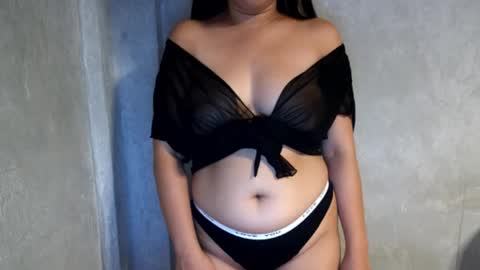 Snapshot of asianbabe6966 chatting on April 21, 1:42 am AsianBabes online show from April 21, 1:42 am