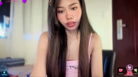 Snapshot of asianbabecandy chatting on July 17, 12:06 am candy online show from July 17, 12:06 am