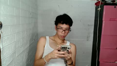 Snapshot of asianbaexx chatting on March 16, 5:44 am EIZE online show from March 16, 5:44 am