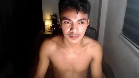 Snapshot of asianboyhunt chatting on December 3, 10:51 pm Fev online show from December 3, 10:51 pm