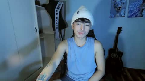 Snapshot of asiancummer_bry69 chatting on December 31, 8:37 am Bry online show from December 31, 8:37 am