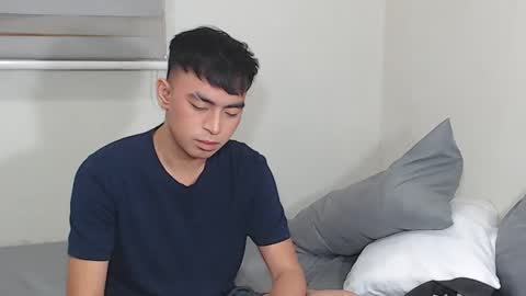 Snapshot of asiancummer_bry69 chatting on January 14, 9:45 am Bry online show from January 14, 9:45 am