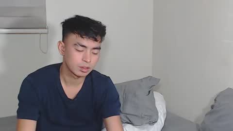 Snapshot of asiancummer_bry69 chatting on January 14, 4:18 pm Bry online show from January 14, 4:18 pm