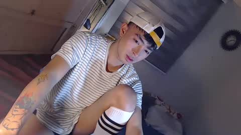 Snapshot of asiancummer_bry69 chatting on February 25, 2:22 pm Bry online show from February 25, 2:22 pm