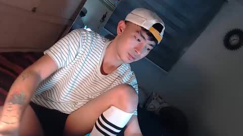 Snapshot of asiancummer_bry69 chatting on February 26, 3:21 am Bry online show from February 26, 3:21 am