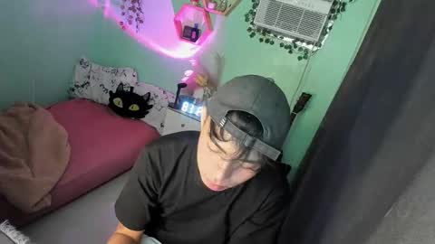 Snapshot of asiancummer_bry69 chatting on November 22, 9:41 am Bry online show from November 22, 9:41 am