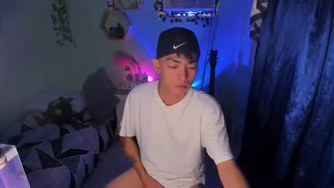 Snapshot of asiancummer_bry69 chatting on November 29, 2:03 am Bry online show from November 29, 2:03 am