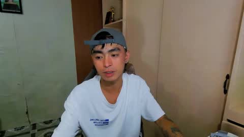 Snapshot of asiancummer_bry69 chatting on January 31, 9:24 pm Bry online show from January 31, 9:24 pm