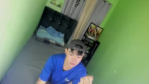 Snapshot of asiancummer_bry69 chatting on March 9, 12:09 pm Bry online show from March 9, 12:09 pm