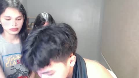   online show from December 11, 12:02 pm