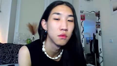 asiancvnt online show from November 19, 7:58 pm