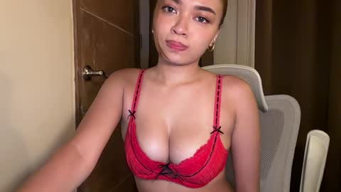 asianelara15 online show from August 1, 6:51 pm