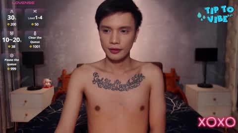 Snapshot of asianguy_nextdoor chatting on February 14, 7:17 am AsherMiller online show from February 14, 7:17 am