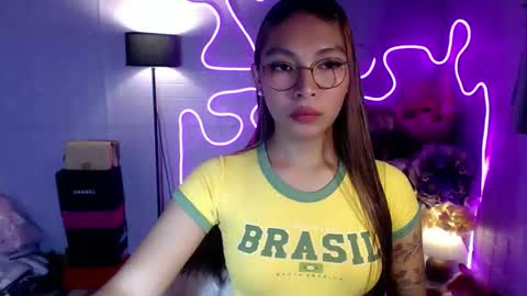 Snapshot of asianhottiesttamira chatting on May 9, 11:37 am HI IM TAMIRA LOOKING FOR SERIOUS RELATIONSHIP online show from May 9, 11:37 am