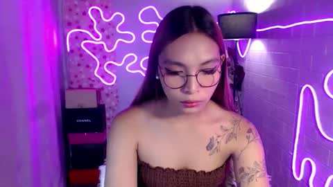 Snapshot of asianhottiesttamira chatting on May 14, 6:37 pm HI IM TAMIRA LOOKING FOR SERIOUS RELATIONSHIP online show from May 14, 6:37 pm