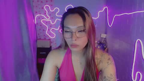 Snapshot of asianhottiesttamira chatting on May 28, 5:10 pm HI IM TAMIRA LOOKING FOR SERIOUS RELATIONSHIP online show from May 28, 5:10 pm