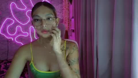 Snapshot of asianhottiesttamira chatting on July 14, 8:41 am HI IM TAMIRA LOOKING FOR SERIOUS RELATIONSHIP online show from July 14, 8:41 am