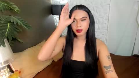 Snapshot of asianhugecockjulia1 chatting on December 17, 9:37 am JULIA online show from December 17, 9:37 am